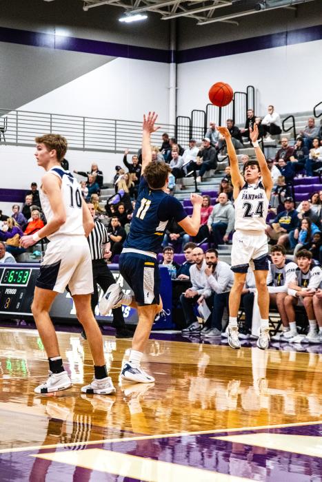 Logan Collette was on fire for Dakota Valley during regions against Tea Area March 1. He scored 27 points during the contest. Photo by Peterman Sports Photography stevepeterman5@gmail.com